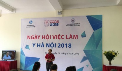 Ngày hội việc làm đại học Y Hà Nội năm 2018.