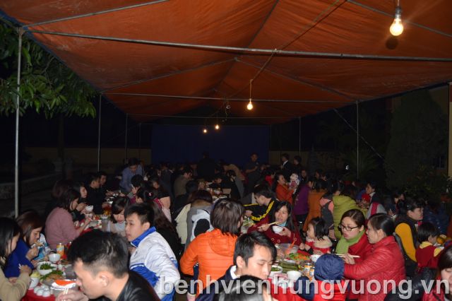 Tiệc tất niên cho cán bộ nhân viên tại Chung cư BVĐK Hùng Vương.
