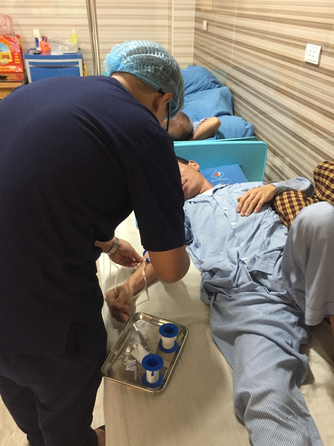 Bệnh nhân được điều trị tại khoa Nội - Nhi - Đông y bệnh viện.