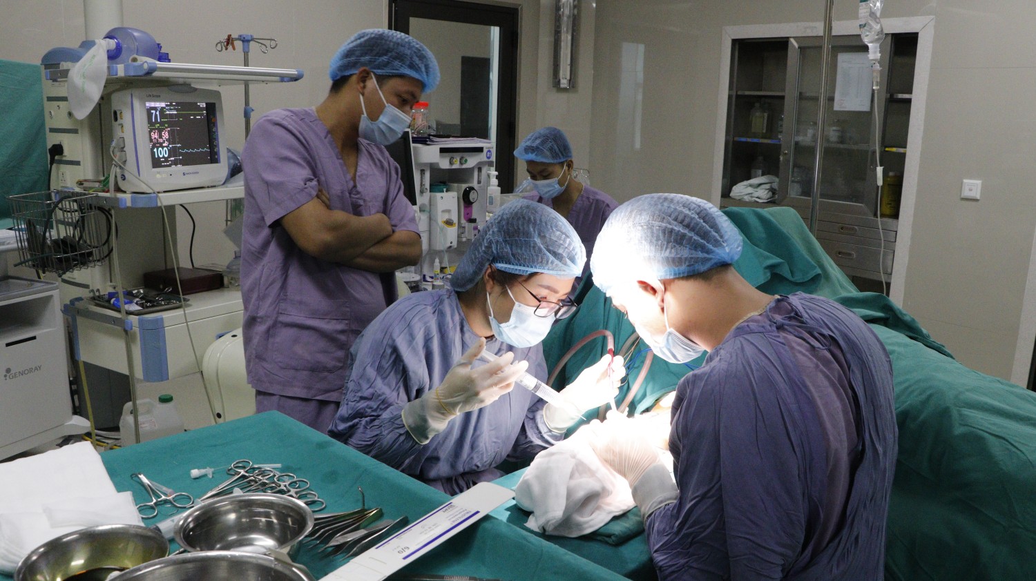 Triển khai thành công kỹ thuật làm cầu nối động mạch cho bệnh nhân suy thận tại Bệnh viện đa khoa Hùng Vương