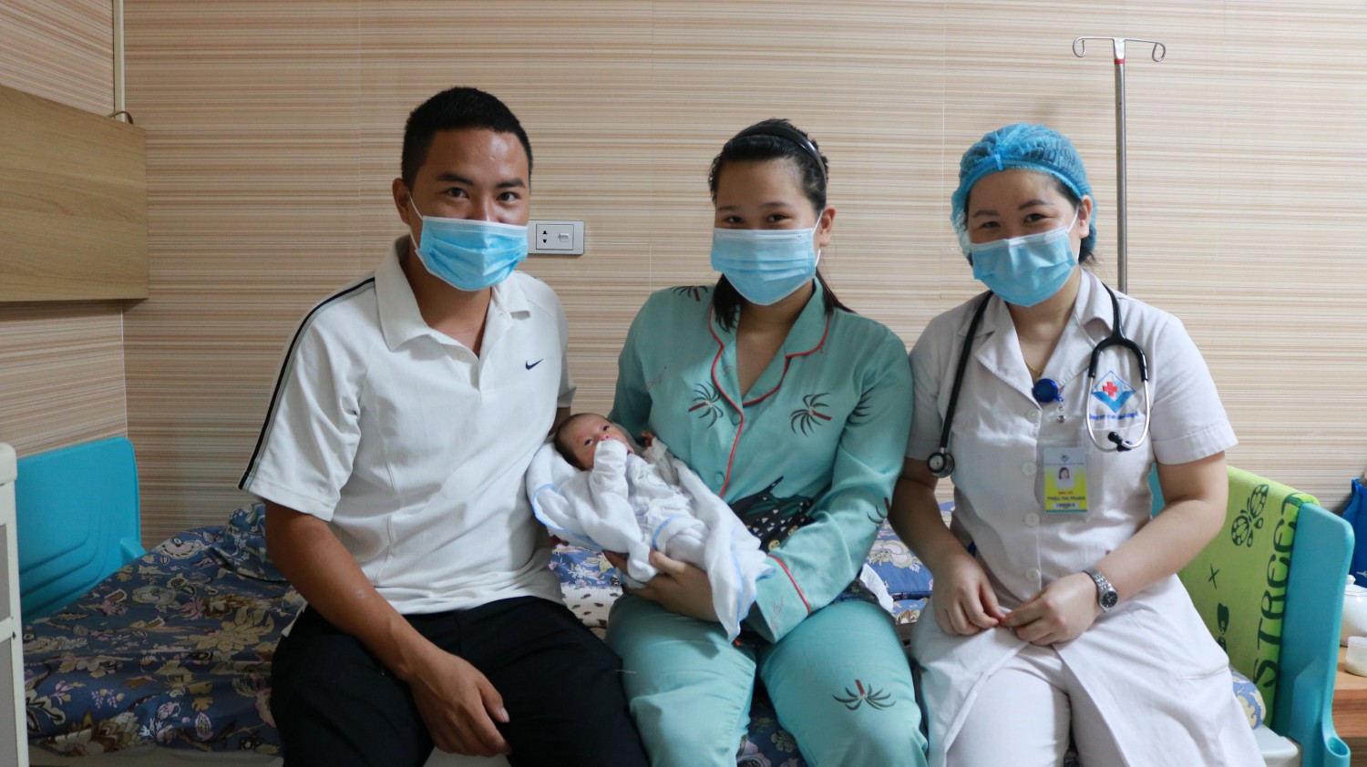 Bé sinh non 31 tuần được nuôi dưỡng thành công tại khoa Nhi